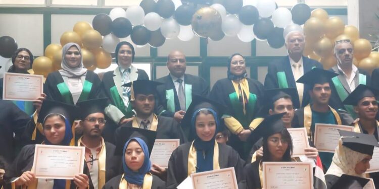 جامعة القاهرة تنظم أول حفل من نوعه لخريجي برامج الدمج وذوي الهمم