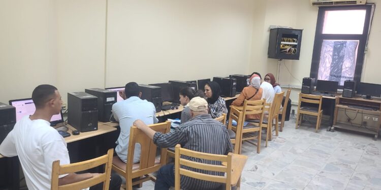 تنسيق الجامعات 2025.. معامل الحاسبات تنتظم في تقديم الدعم لطلاب الثانوية العامة 