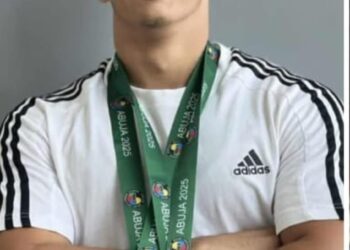 طالب الامتياز مصطفى الغباشي بجامعة القاهرة بطل إفريقيا في الكاراتيه