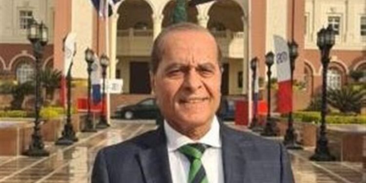 الجامعة البريطانية تهنئ الدكتور محمد إسماعيل لحصوله على جائزة الدولة للرواد