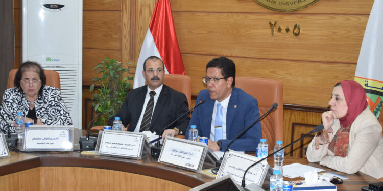 “الجيزاوي” يترأس اجتماع لجنة المنشآت بجامعة بنها