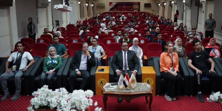 شباب الجامعات والمعاهد يتدربون على الإعلام الرقمي في “صُنّاع التأثير”