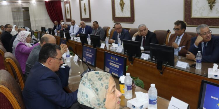 برنامج تأهيل نواب رؤساء الجامعات يواصل فعالياته لليوم الثالث بمناقشة قضايا الإدارة الذاتية والضغوط المهنية