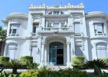 بيان عاجل من جامعة عين شمس حول طعن طالبة لفرد أمن إداري