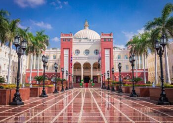 الجامعة البريطانية في مصر تعلن اعتماد اللائحة الجديدة لكلية الفنون والتصميم