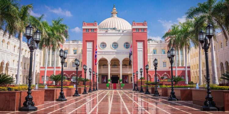 الجامعة البريطانية في مصر تعلن اعتماد اللائحة الجديدة لكلية الفنون والتصميم